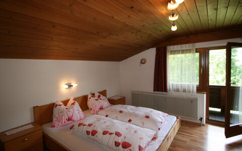 Klocker: Property, Furniture, Window, Comfort, Wood, Lighting, Architecture, Interior Design, Floor