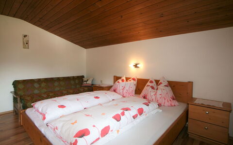 Klocker: Furniture, Property, Comfort, Building, Wood, Bed, Interior Design, Bed Frame, Floor, Pillow