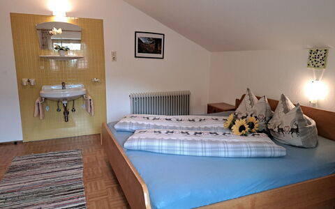 Maiklerhof: Comfort, Building, Wood, Lighting, Interior Design, Bed Frame, Floor, Flooring, House, Bed