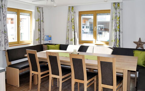 Schönblick: Room, Furniture, Dining Room, Property, Table, Building, Interior Design, Floor, House, Chair