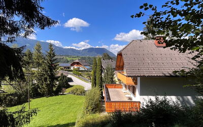 Stein an der Enns 610: Plant, Cloud, Sky, Building, Property, Nature, Leaf, Tree, Botany, Natural Landscape