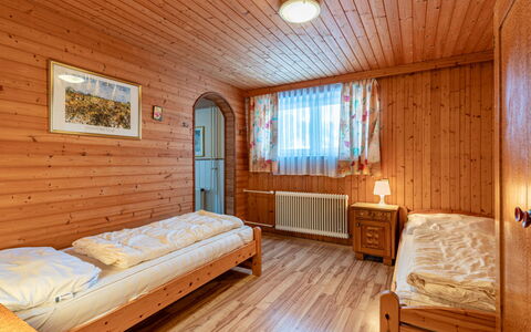 Pilz: Furniture, Window, Comfort, Wood, Interior Design, Building, Flooring, Wood Stain, Floor, Wall