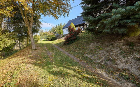 Leisure Lounge & Pool: Tree, Leaf, Green, Grass, Shrub, Land Lot, Rural Area, Cottage, Slope, Trail