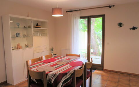 La Rose des Sables: Room, Property, Floor, Furniture, Dining Room, Building, Table, Ceiling, Interior Design, House