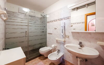 Accommodation:&nbsp;Brunel 644.1