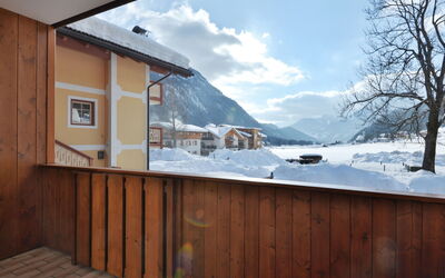 Accommodation:&nbsp;Lazzer 633.1