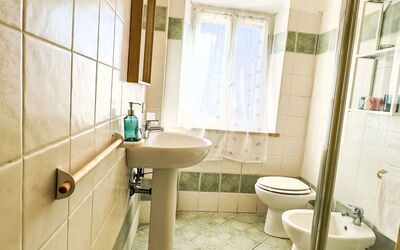 Accommodation:&nbsp;Ambra 649.6