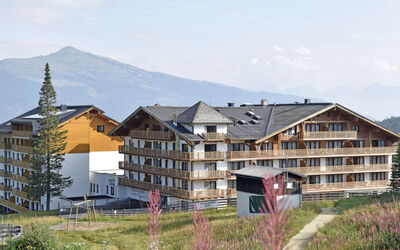 Sankt Michael im Lungau 644: Sky, Plant, Building, Property, Window, Mountain, Land Lot, Urban Design, Cloud, Neighbourhood