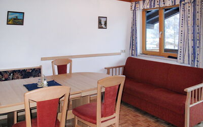 Unterberger (Pid182) 677.3: Room, Property, Furniture, Building, Floor, Table, House, Interior Design, Real Estate, Living Room