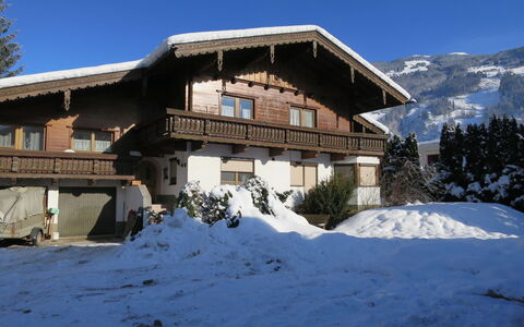Josef: Sky, Snow, Property, Plant, Mountain, Window, Building, Slope, House, Tree