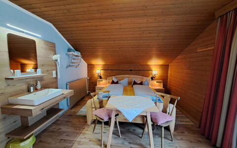 Schragl: Furniture, Table, Property, Building, Comfort, Wood, Interior Design, Lighting, Floor, Flooring