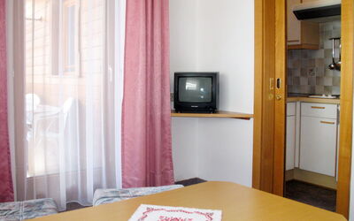 Miramonte (Soe731) 729.1: Room, Curtain, Interior Design, Property, Furniture, Window Treatment, Pink, Window Covering, Wall, Textile