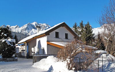 Tobadill 649: Sky, Snow, Daytime, Property, Building, Mountain, Plant, House, Window, Slope