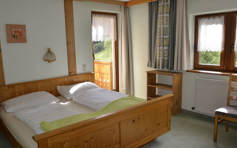 Kappl 829: Furniture, Property, Window, Building, Comfort, Cabinetry, Wood, Interior Design, Shade