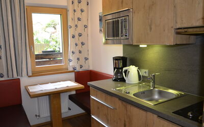 Accommodation:&nbsp;Simon 829.2