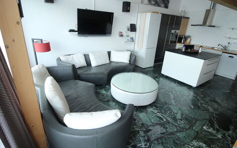 Les Cimes: Table, Picture Frame, Furniture, Couch, Lighting, Living Room, Interior Design, Building, Chair, Style