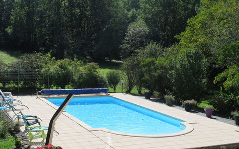 Les Grèzes: Water, Plant, Swimming Pool, Rectangle, Tree, Leisure, Shade, Grass, Landscape, Summer