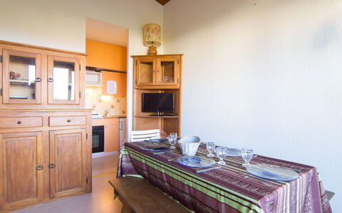 Douc: Furniture, Room, Property, Bed, Bedroom, Interior Design, Building, Floor, Ceiling, Wall