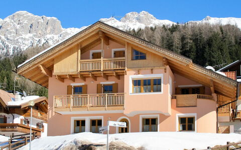 Soraga di Fassa 664: Property, House, Home, Mountain, Real Estate, Snow, Building, Winter, Hill Station, Roof