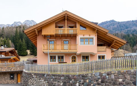 Soraga di Fassa 664: House, Home, Roof, Cottage, Mountain Range, Balcony, Valley, Village, Estate, Paint