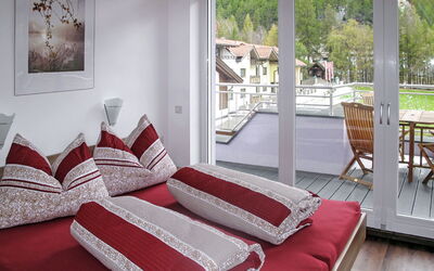 Accommodation:&nbsp;Diamant 730.4