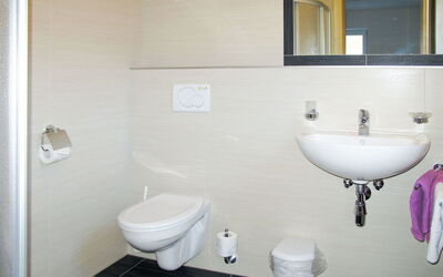 Accommodation:&nbsp;Amethyst 730.7