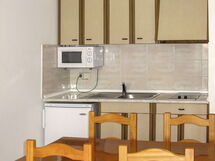 Accommodation:&nbsp;Gran Reserva (Amp100) 787.1