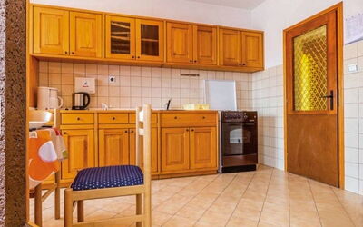 Accommodation:&nbsp;Monja 655.2