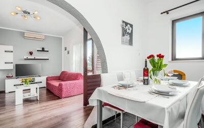 Accommodation:&nbsp;Monja 655.1