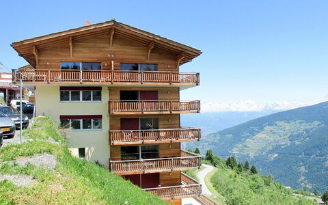 Thyon-Les Collons 630: Property, Building, House, Hill Station, Architecture, Real Estate, Apartment, Mountain, Mountain Range, Home