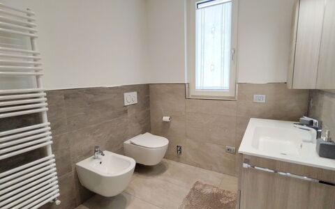 Gera Lario 618: Plumbing Fixture, Sink, Property, Tap, Bathroom Sink, Bathroom, Window, Building, Bathroom Cabinet