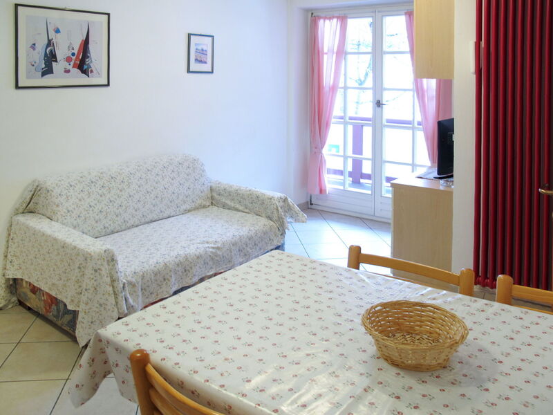 Accommodation:&nbsp;Azzurra (Pfs153) 655.2