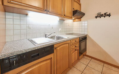 Accommodation:&nbsp;Sérandes 9 634.3