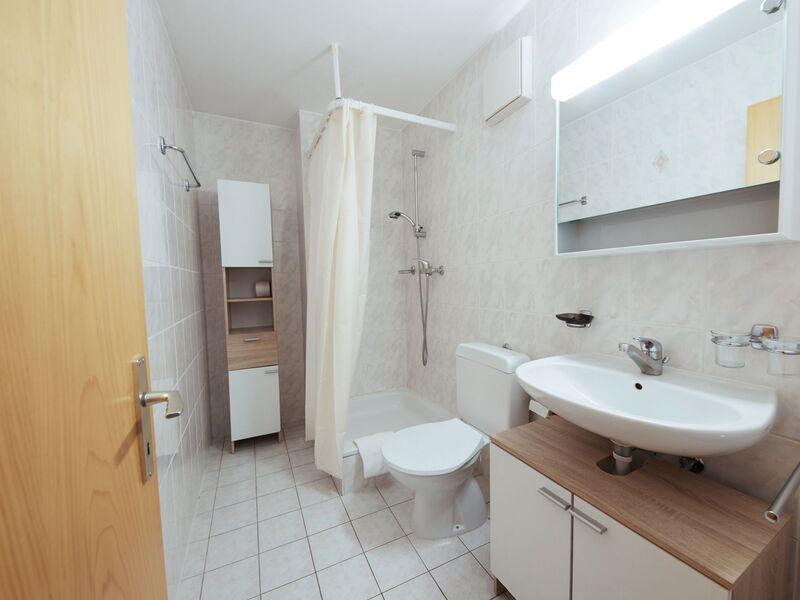 Accommodation:&nbsp;Sérandes 2 634.2