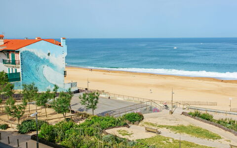Hossegor 40: Blue, Beach, Horizon, Coast, Summer, Sea, Coastal And Oceanic Landforms, Shore, Sand, Ocean