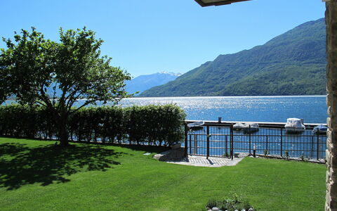 Brezza di Lago: Water, Sky, Plant, Property, Azure, Shade, Tree, House, Lake, Vegetation