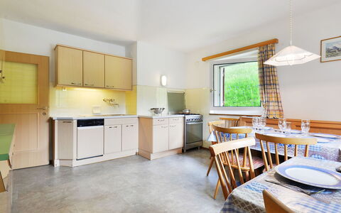 Puntea: Room, Property, Furniture, Building, Interior Design, Yellow, House, Floor, Real Estate, Kitchen
