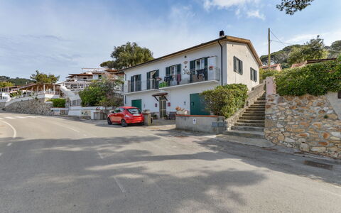 Al Tramonto: Cloud, Sky, Building, Property, Window, Plant, Car, Wheel, Road Surface, House