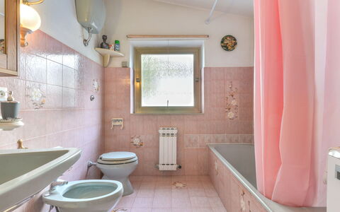 Al Tramonto: Plumbing Fixture, Property, Mirror, Sink, Building, Tap, Bathroom Sink, Bathroom, Purple, Interior Design