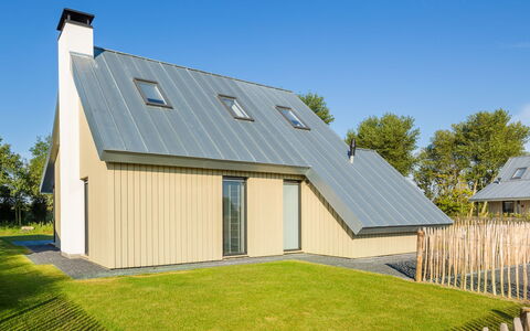 Oesterdam Resort: Property, Home, House, Roof, Real Estate, Residential Area, Building, Cottage, Siding, Architecture