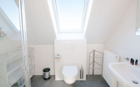 Oesterdam Resort: Bathroom, Property, Room, Interior Design, Architecture, House, Building, Floor, Real Estate, Daylighting