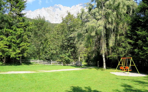 Landhaus Grüne Oase: Nature, Natural Landscape, Tree, Green, Grass, Property, Nature Reserve, Lawn, Land Lot, Biome