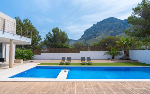 Villa Mut: Cloud, Sky, Plant, Building, Azure, Swimming Pool, Shade, Tree, Interior Design, Wood