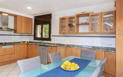 Accommodation:&nbsp;Mas Mato Up 605.2