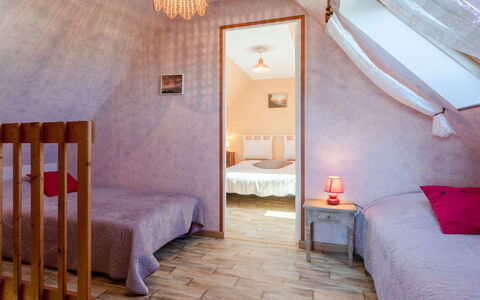 Chez Lilo: Property, Furniture, Comfort, Building, Azure, Wood, Interior Design, Floor, Flooring, Decoration