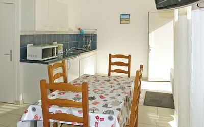 Accommodation:&nbsp;Les Macareux (Pgx305) 602.6