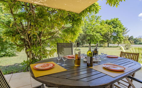 La Grive: Table, Tableware, Furniture, Plant, Property, Nature, Chair, Tree, Interior Design, Outdoor Furniture