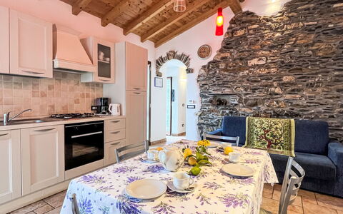Valloria 602: Interior Design, Furniture, Kitchen & Dining Room Table, Chair, Ceiling, Houseplant, Resort, Flowerpot, Dining Room, Hotel