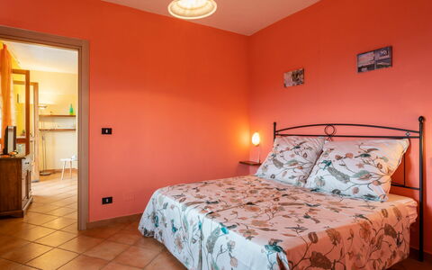 Valloria 605: Bed, Lighting, Room, Interior Design, Floor, Yellow, Wood, Orange, Property, Wall
