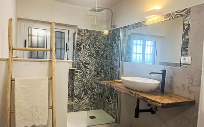 Accommodation:&nbsp;Viola (Vlo203) 605.4